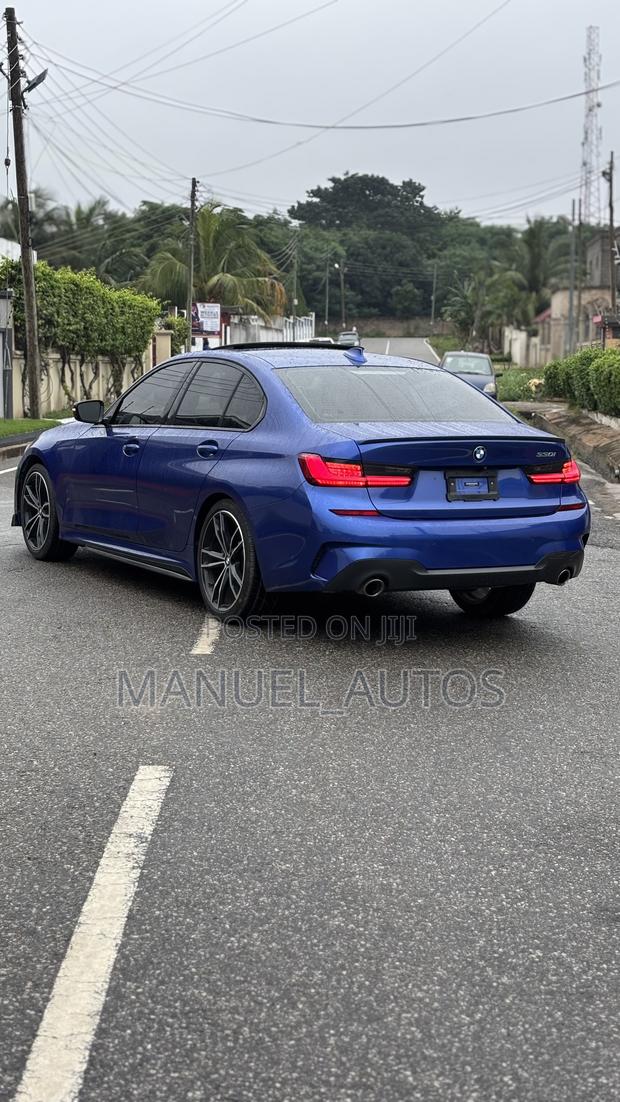 BMW 330i 2021 Blue