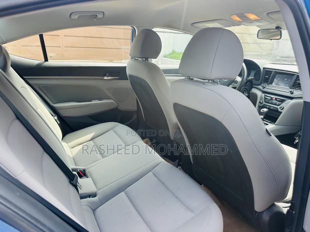 Hyundai Elantra SEL 2018 Blue