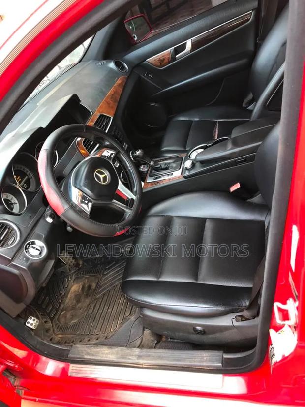 Mercedes-Benz C250 2013 Red