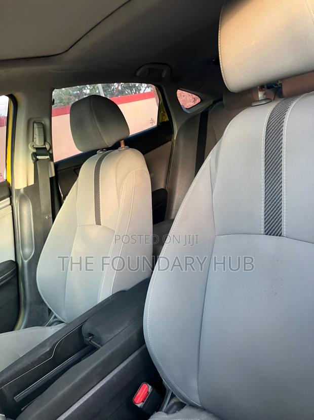 Honda Civic EX-L 4dr Sedan (1.5L 4cyl) 2017 Yellow