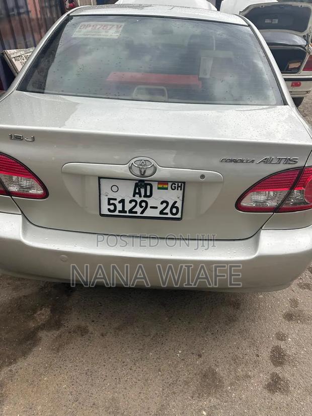 Toyota Corolla Sedan Automatic 2003 Silver