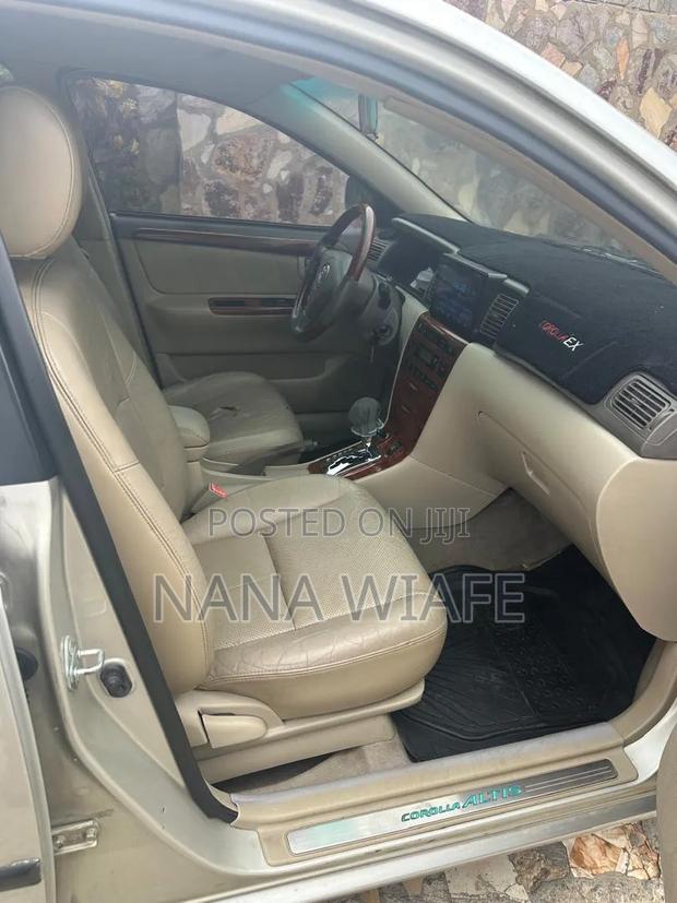 Toyota Corolla Sedan Automatic 2003 Silver