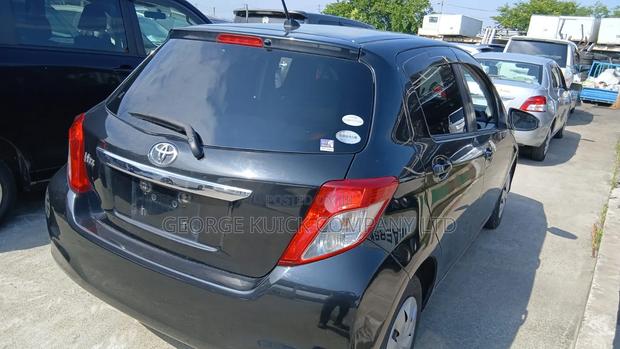 Toyota Vitz 2012 Black