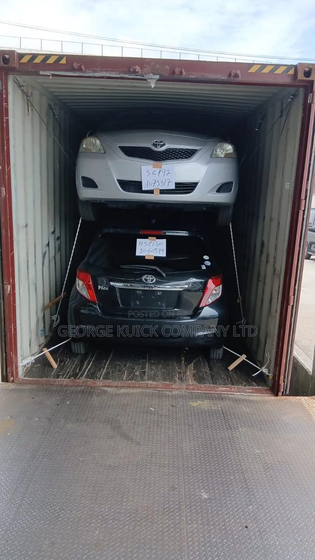 Toyota Vitz 2012 Black