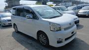 Toyota Voxy 2011 White for sale