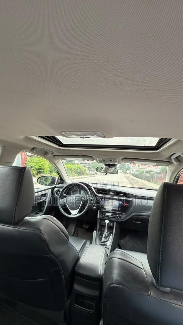 Toyota Corolla XSE (1.8L 4cyl 2A) 2019 Black