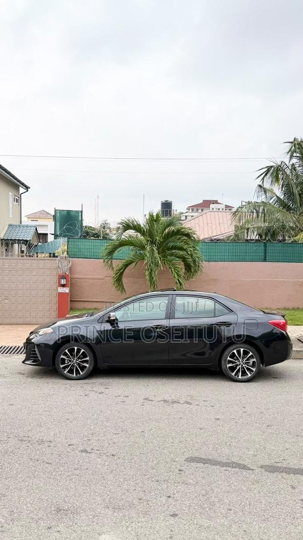 Toyota Corolla XSE (1.8L 4cyl 2A) 2019 Black