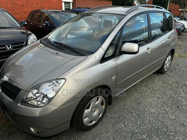 Toyota Avensis 2008