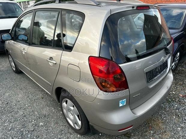 Toyota Avensis 2008