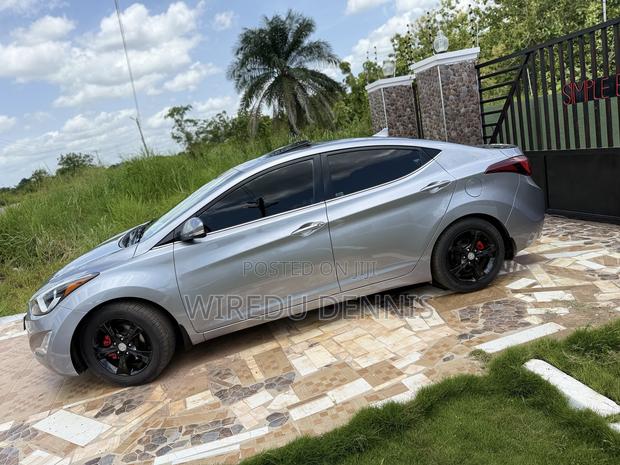 Hyundai Elantra SE Sedan FWD (1.8L 4cyl 6A) 2016 Silver