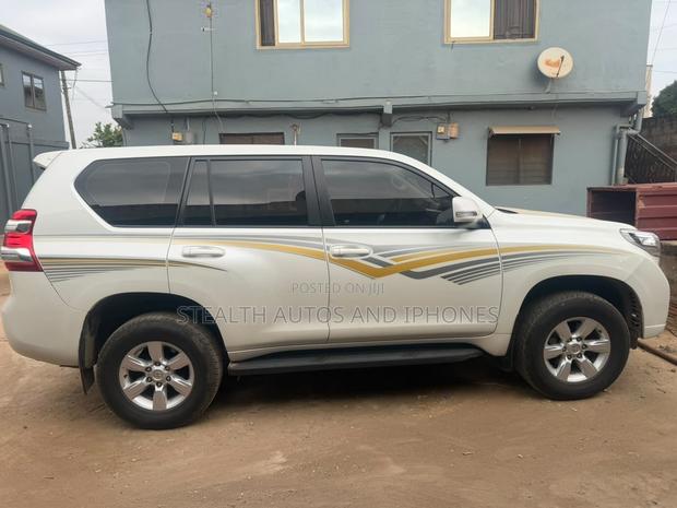 Toyota Land Cruiser Prado 4.0 Petrol TX 2017 White