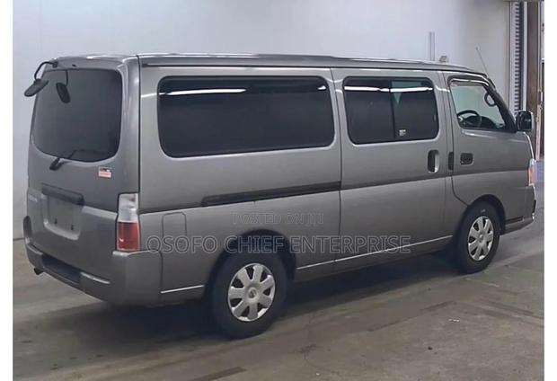 Nissan Caravan 2013 Silver