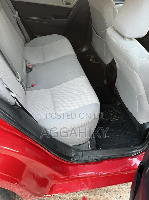 Toyota Corolla LE 4dr Sedan (1.8L 4cyl CVT) 2015 Red