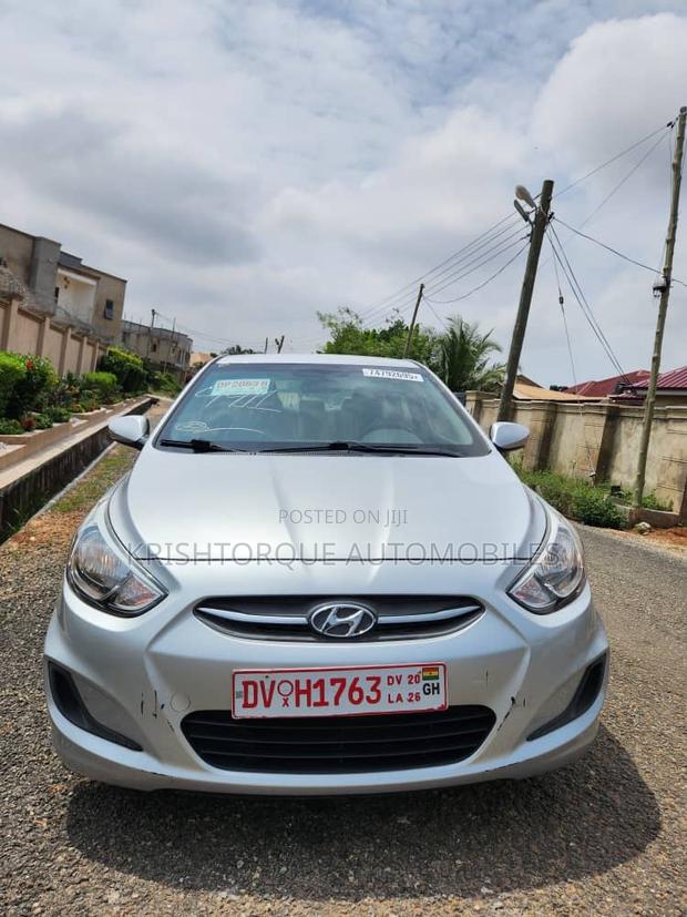 Hyundai Accent SE Sedan 2017 Silver