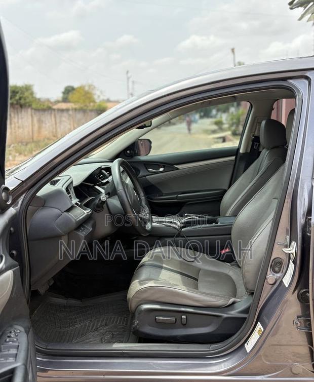 Honda Civic Touring 4dr Sedan (1.5L 4cyl) 2017 Gray