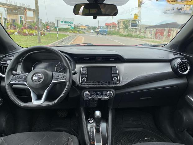 Nissan Kicks SV 2020 Red