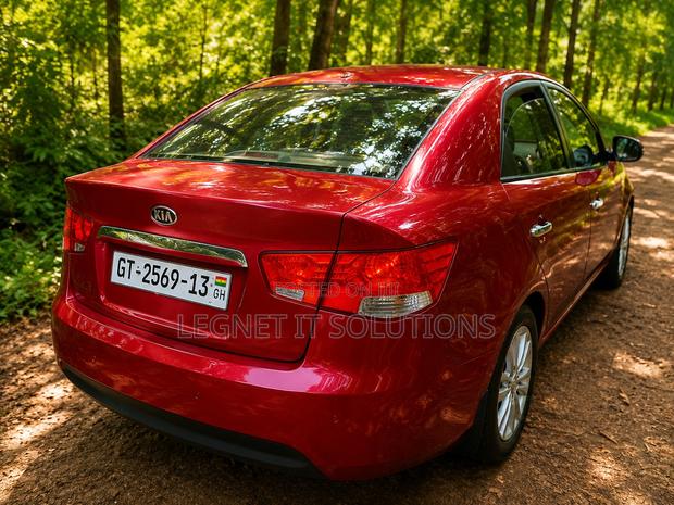 Kia Cerato 2013 Red