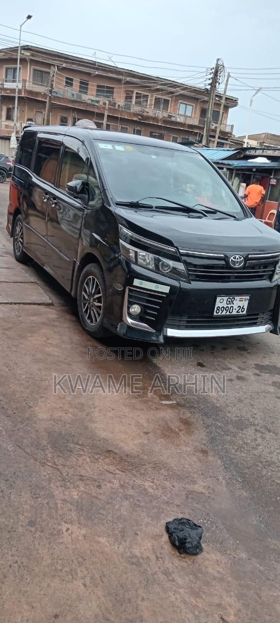 Toyota Voxy SV Premium 2014 Black