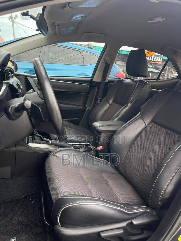 Toyota Corolla 2015 Silver