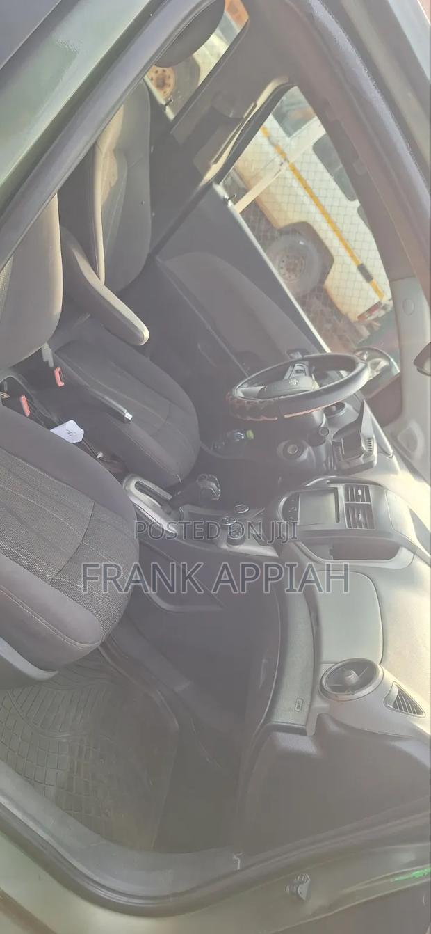 Chevrolet Sonic 2014 Green