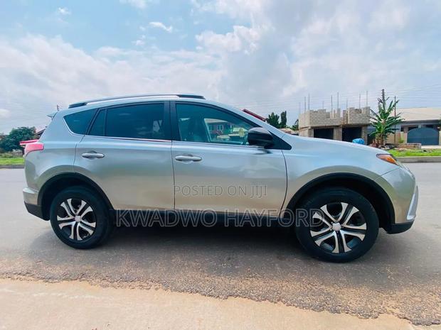 Toyota RAV4 2018 Silver