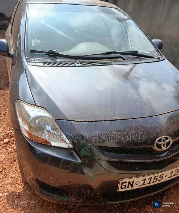 Toyota Yaris 2010 Black
