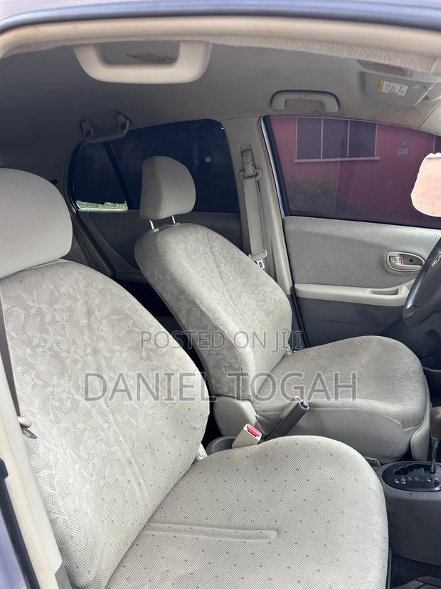 Toyota Vitz 1.3 AWD 3dr 2010 Silver