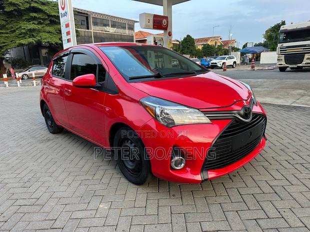 Toyota Yaris SE Hatchback 5dr 2016 Red
