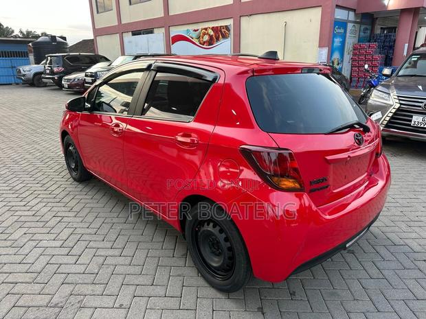 Toyota Yaris SE Hatchback 5dr 2016 Red
