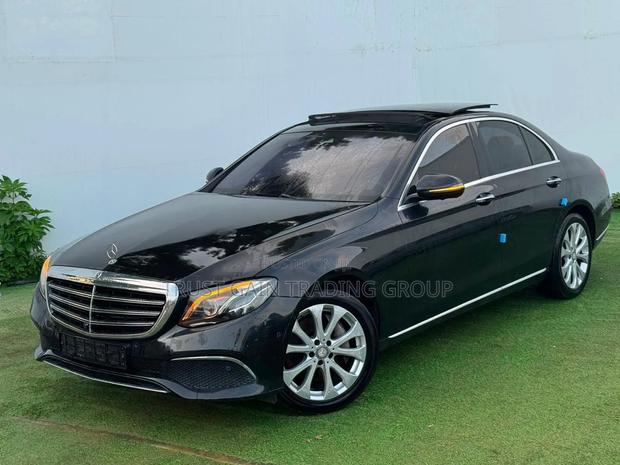 Mercedes-Benz E300 2016 Black