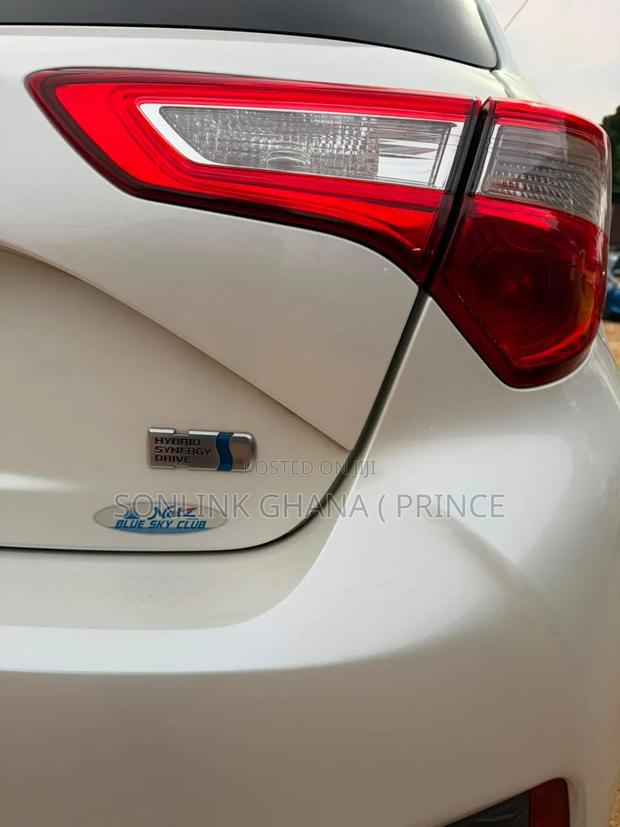 Toyota Vitz 1.3 AWD 3dr 2017 White