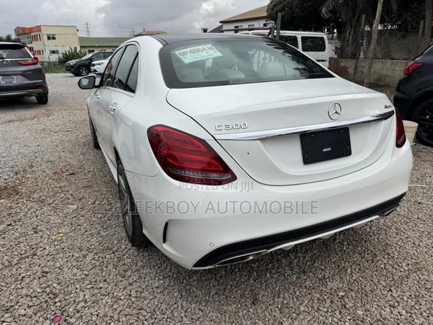 Mercedes-Benz C300 2017 White