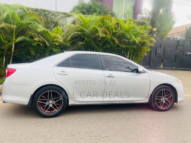 Toyota Camry LE 4dr Sedan (2.5L 4cyl 6A) 2014