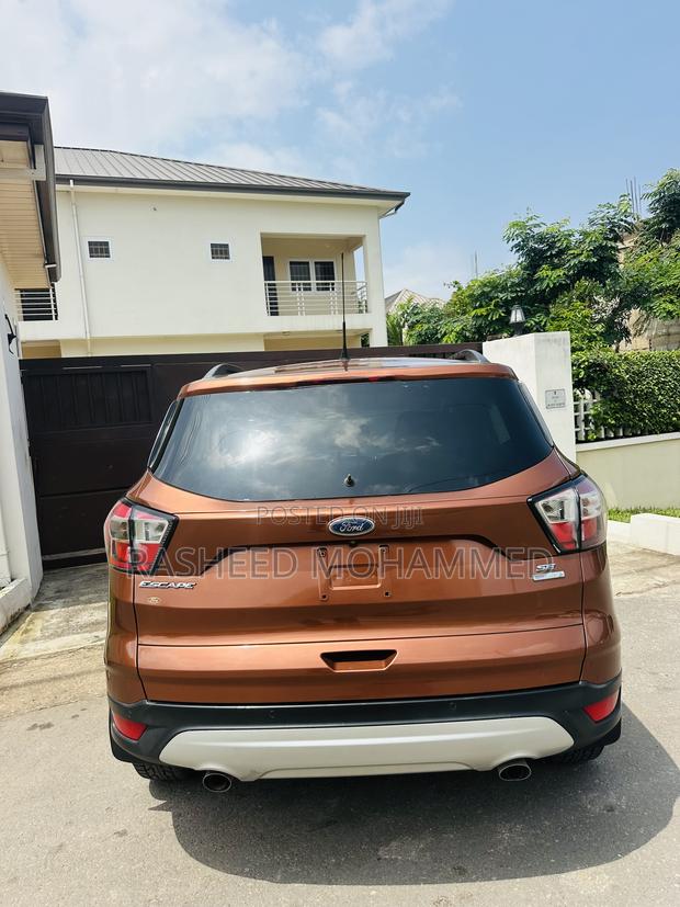 Ford Escape SE 4x4 2017 Brown