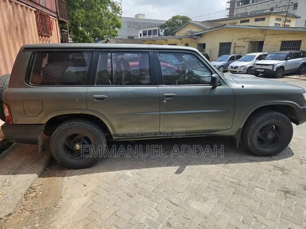 Nissan Patrol 2003 Gray