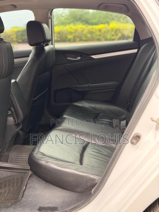 Honda Civic Touring 4dr Sedan (1.5L 4cyl) 2016 White
