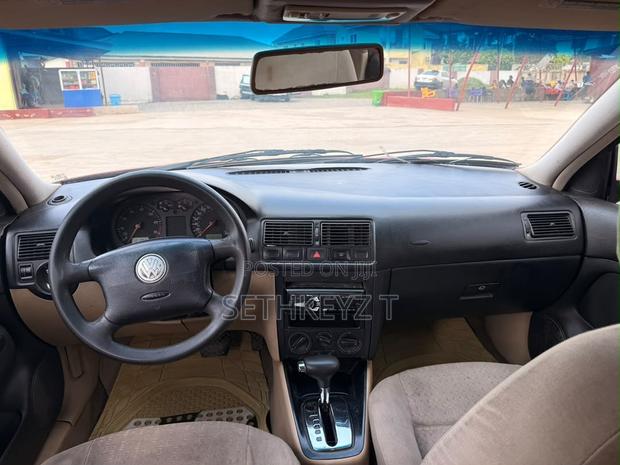 Volkswagen Golf 2008 Red
