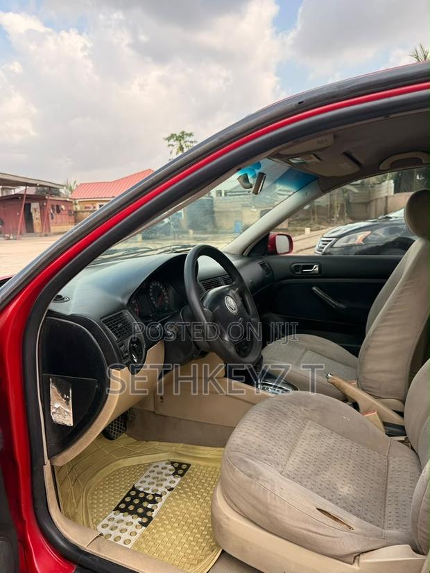 Volkswagen Golf 2008 Red