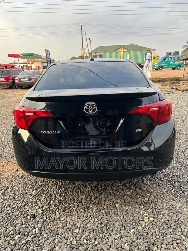 Toyota Corolla LE ECO 4dr Sedan (1.8L 4cyl CVT) 2017 Black