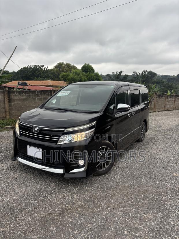 Toyota Voxy ZS 2WD 7-Seater 2015 Black