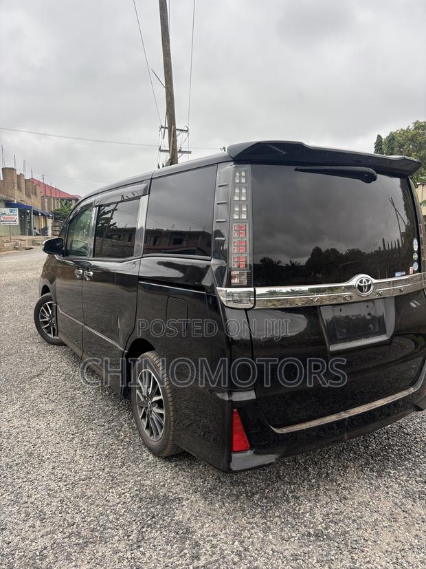 Toyota Voxy ZS 2WD 7-Seater 2015 Black