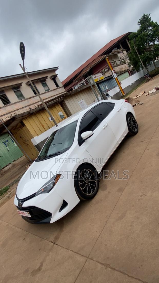 Toyota Corolla LE ECO 4dr Sedan (1.8L 4cyl CVT) 2017 White