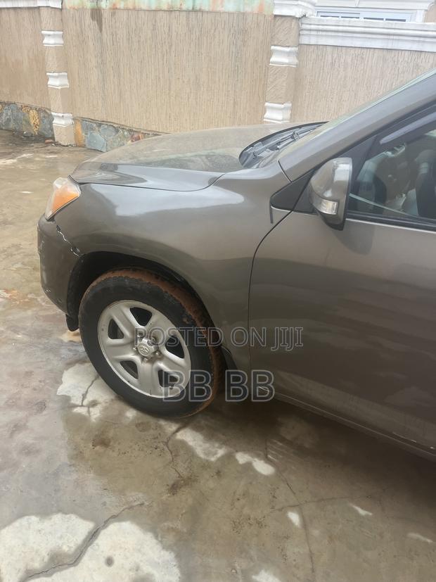 Toyota RAV4 2009 Gray