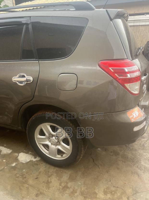 Toyota RAV4 2009 Gray