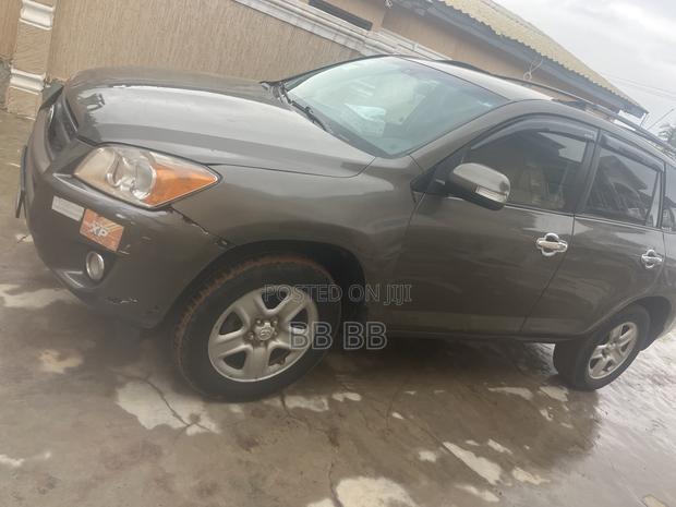Toyota RAV4 2009 Gray