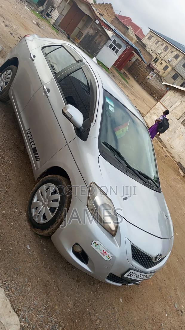 Toyota Belta 2010 Silver