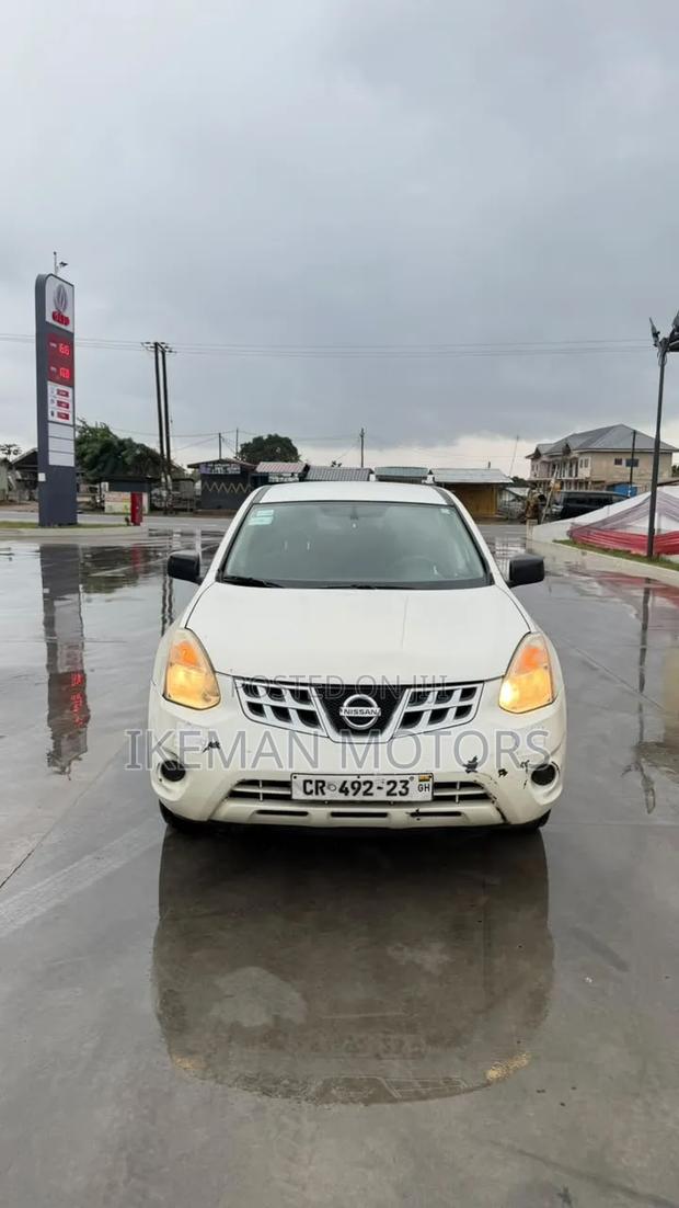 Nissan Rogue 2011 White
