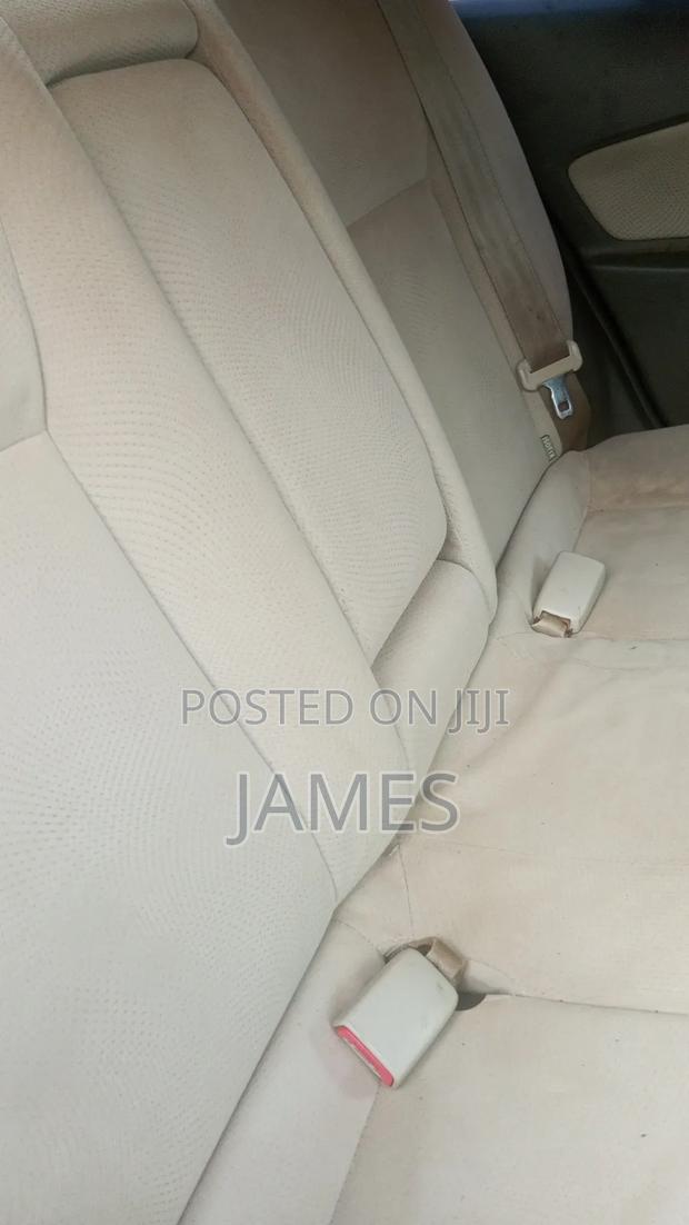 Toyota Belta 2010 Silver