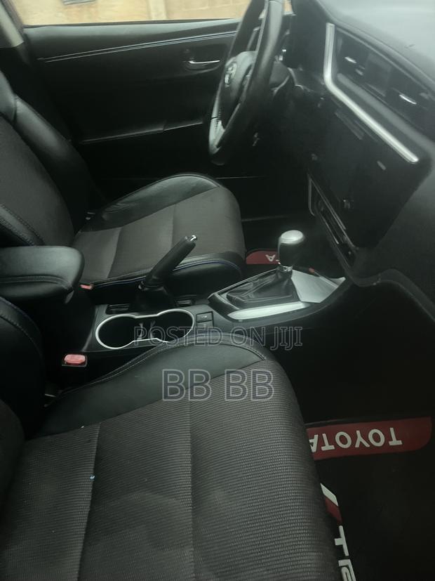 Toyota Corolla 2018 Red