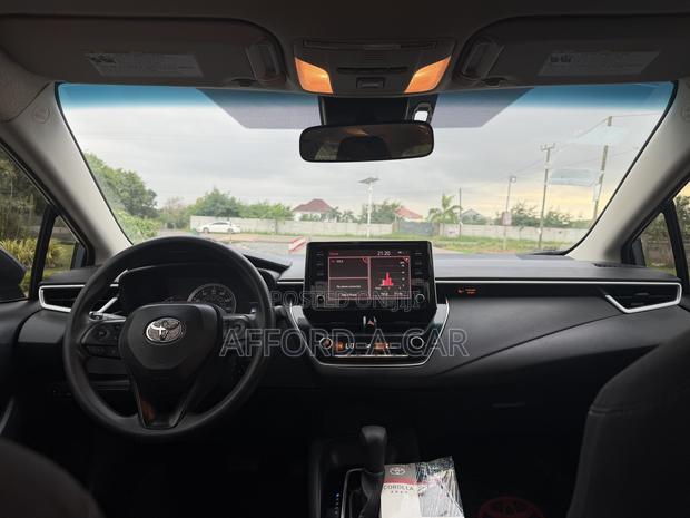 Toyota Corolla LE 2020 Gray